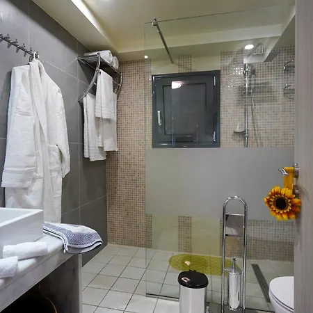 Theo And Ms Luxurious By Filos Inc * Kos-Stadt