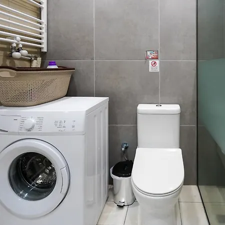 Apartment Theo And Ms Luxurious By Filos Inc