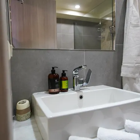 Theo And Ms Luxurious By Filos Inc * Kos-Stadt