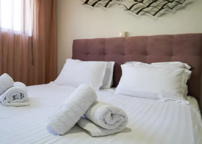 Apartment Theo And Ms Luxurious By Filos Inc