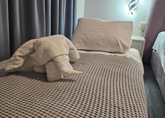 Theo And Ms Luxurious By Filos Inc Apartment